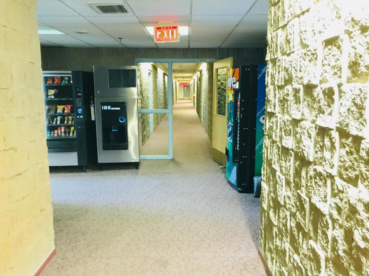 Northern Star Hotel & Convention Center Slave Lake Экстерьер фото