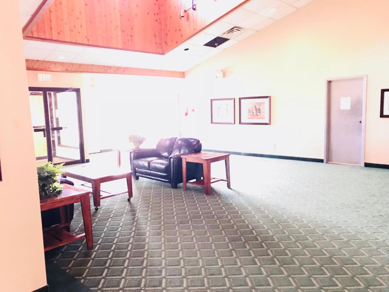 Northern Star Hotel & Convention Center Slave Lake Экстерьер фото